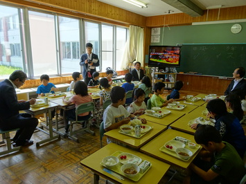 給食の様子