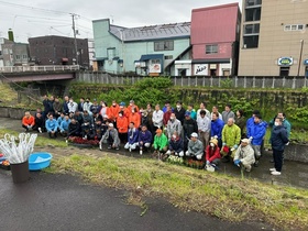 第20回パンケ歌志内川河岸親水広場草花植栽会