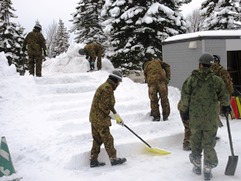 滝川駐屯地雪中遊具製作