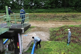 豊沼奈江川５号樋門排水用水中ポンプ試運転