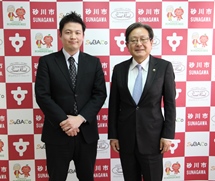 羽田翔市町村課長