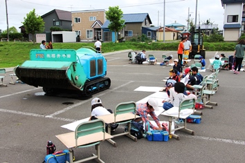 憩岳会建設機械砂川小学校写生会2