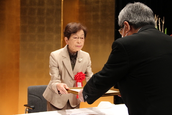 貢献表彰：砂川市声のとびら朗読赤十字奉仕団