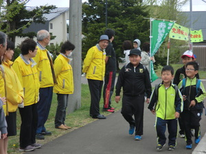 春のあいさつ運動の様子7