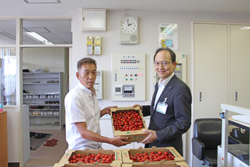 砂川ミニトマト部会　会長　関尾様